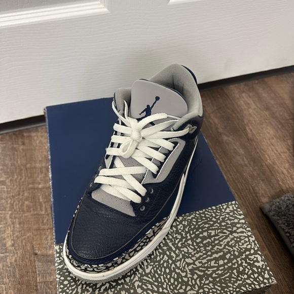 Retro Jordan 3 Georgetown